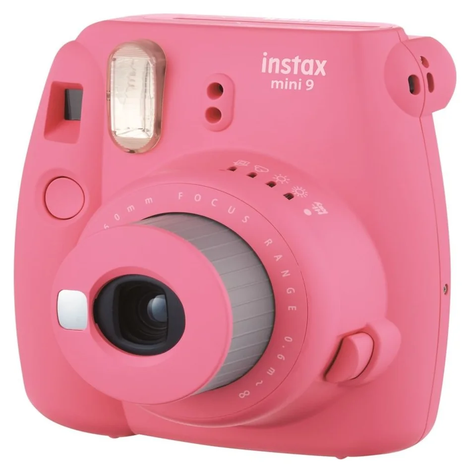 Fujifilm Instax mini 9, care declara obiectiv de 350 mm