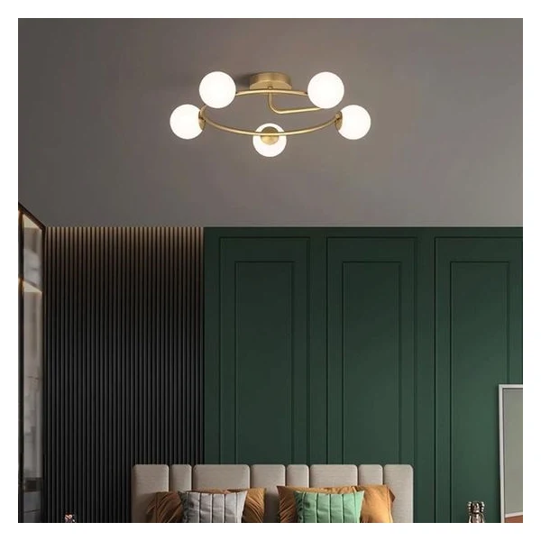 Lustra moderna cu 5 socluri E27 si globuri, carcasa aurie, 63 cm diametru